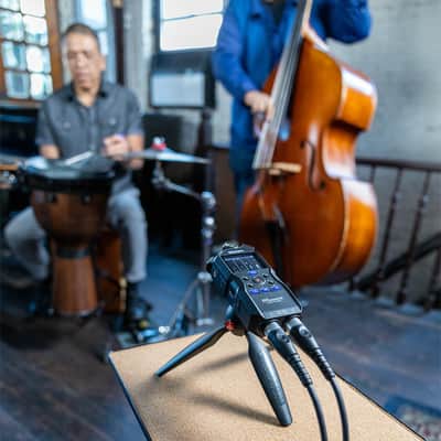 Zoom H4essential 4-Track 32-Bit Float Handy Recorder image 8