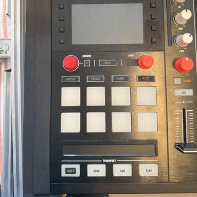 Native Instruments Traktor Kontrol S5 2010s - Black W/Flight Case image 4