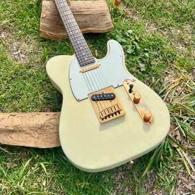 2018 NAMM Show Fender Custom Shop Limited Edition Super Custom Deluxe Twisted Telecaster Ivory White Sparkle image 4