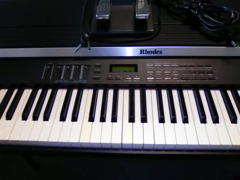 ROLAND Rhodes MK-80 Digital Electric LCD Piano Weighted 88-Key