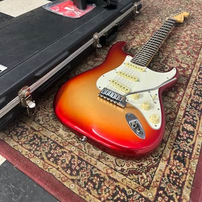 Fender American Deluxe Stratocaster with Rosewood Fretboard 2011 - 2015 - Sunset Metallic image 12