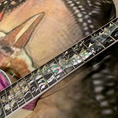 DRAGON 🐉🐲! 2025 Gibson Custom Shop Les Paul Dragon Purple Denim Blue Trans Violet Pink Flame Top TV White Ebony Classic White CustomBuckers M2M Made To Measure Ultima Modern Supreme Burst Abalone Master Artisan Collector’s Limited Edition Figured image 6