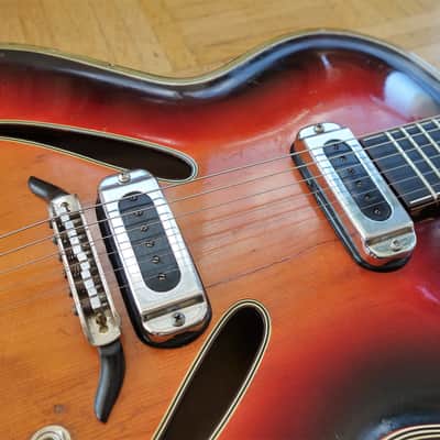 Musima Record 17 thinline hollow body guitar - East Germany image 5