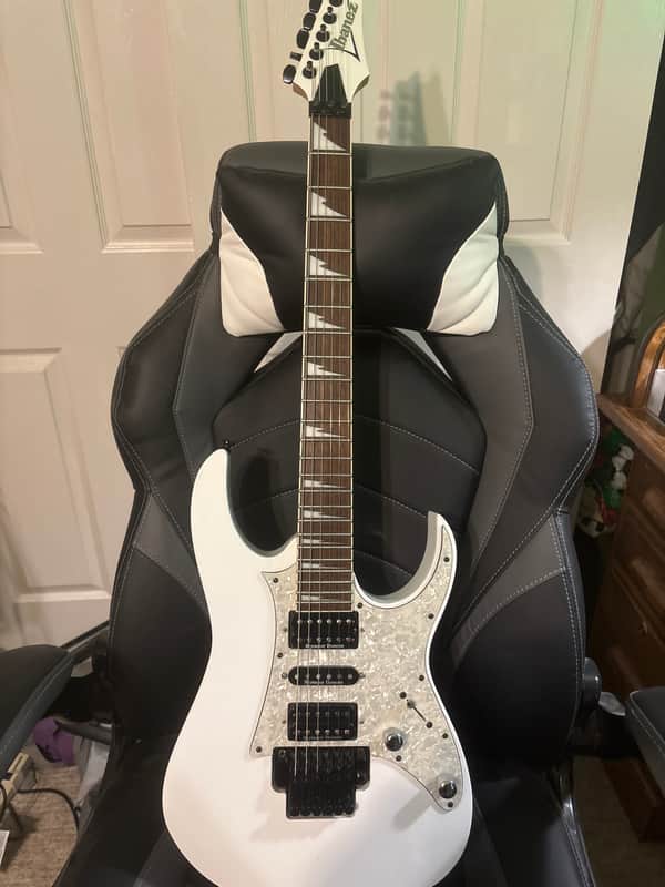 Ibanez RG450DXB-WH Standard 2013 - 2014 - White