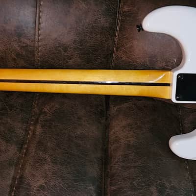 Partscaster Stratocaster Tom Delonge Inspired - White image 11