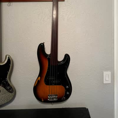 Fender P bass- fretless 1978 - Sunburst image 1
