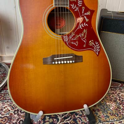Gibson 1960 Hummingbird Fixed Bridge 2024 - Heritage Cherry Sunburst image 2