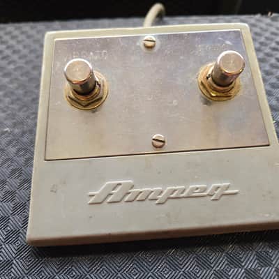 Ampeg G-15 Gemini II 2-Channel 30-Watt 1x15" Guitar Combo 1965 - 1968 - Blue image 4