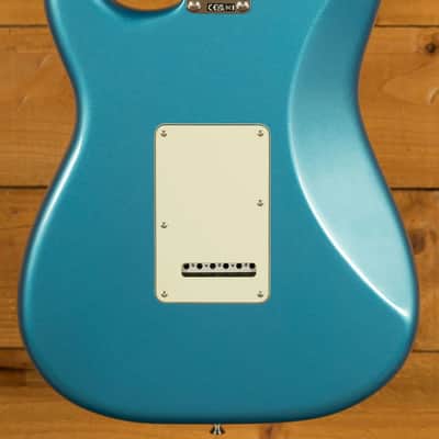 Fender American Professional Classic Stratocaster HSS - Maple - Faded Lake Placid Blue image 2