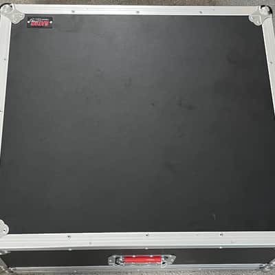 Allen & Heath SQ-6 48 Ch/36 Bus Digital Mixer w/ Road Case, Cover + iPad Holder image 22