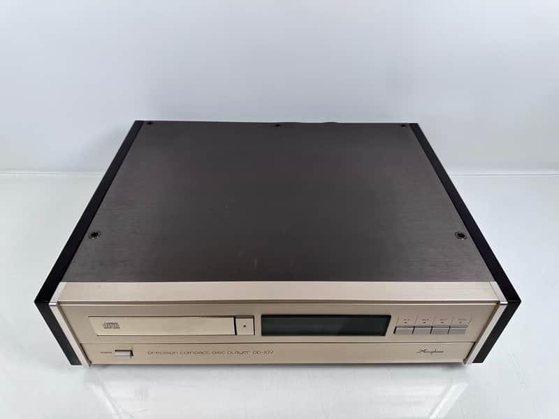 Accuphase DP-70V CD Player w/ Remote | Reverb Canada