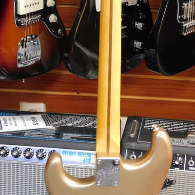 Fender American Professional Classic Stratocaster 2025 - Faded Firemist Gold image 7