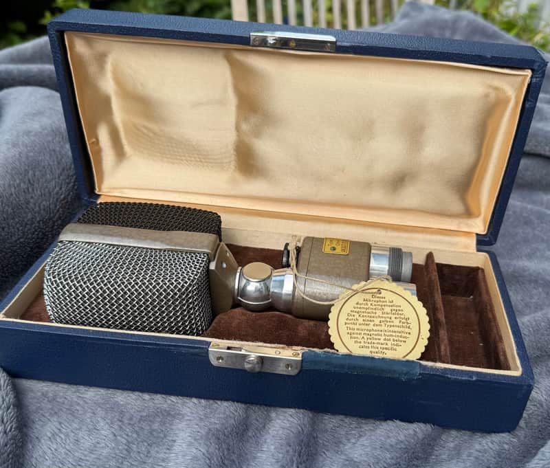 AKG D20B Serial #566 | Complete Original Set | Case, Documents | Early Production image 1