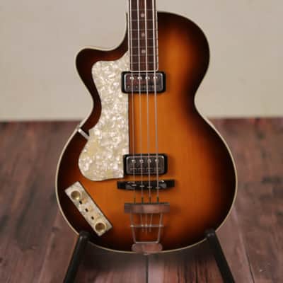 Left Handed Hofner Club Bass 500/2 With Hofner Flight Case AND FREE GIFT!! image 2