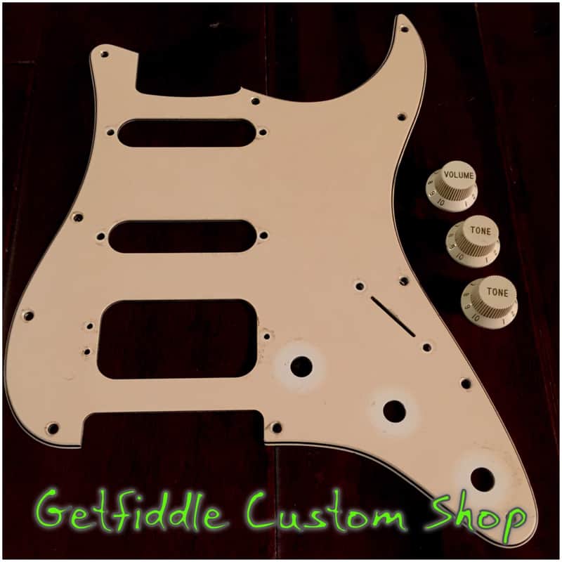 Fender Stratocaster Relic Pickguard Hss With Relic Knobs image 1