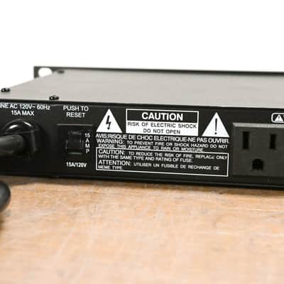 Furman M-8 8-Outlet Power Conditioner CG013ZL image 8
