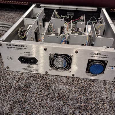 API 1608 - 16 Channel Console image 14