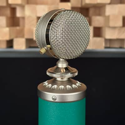 Blue Kiwi Large Diaphragm Multipattern Condenser Microphone. Great shape! image 10