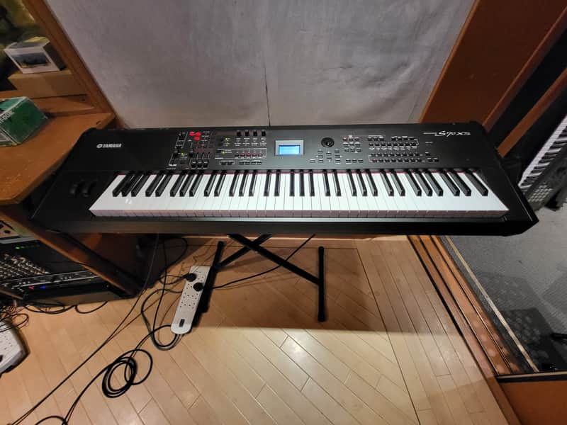 Yamaha S70 XS weighted 76 note keyboard/Synth with Motif XS Engine image 1