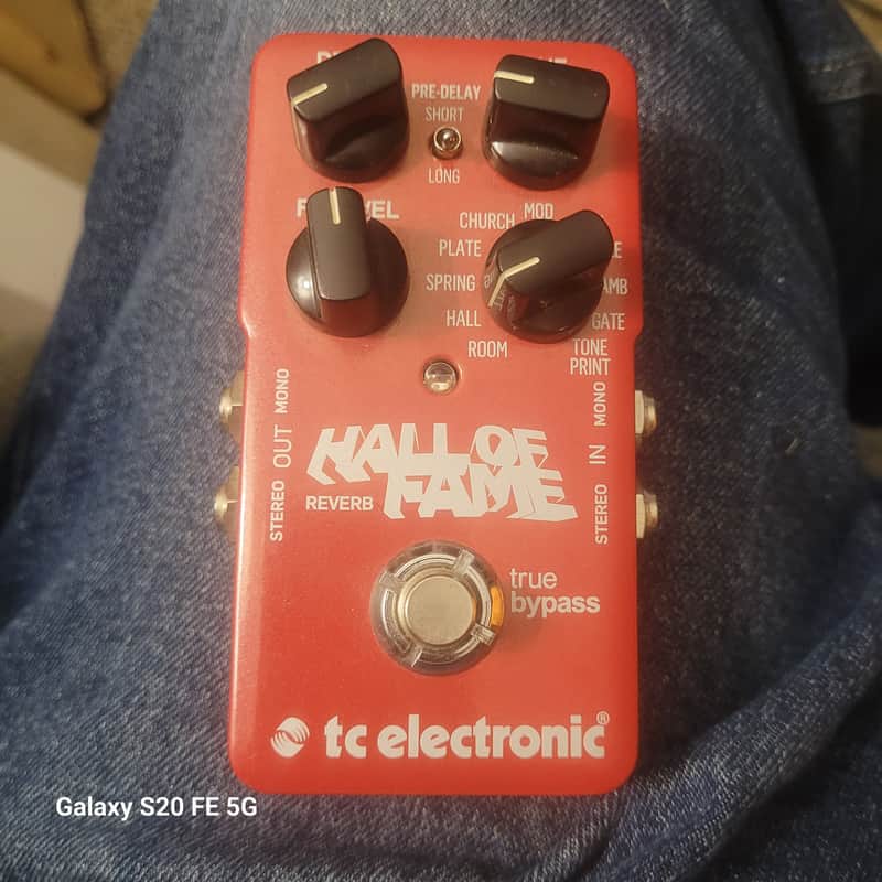 TC Electronic Hall of Fame Reverb 2011 - 2017 - Red image 1