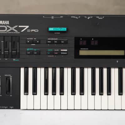 Yamaha DX7 II FD Digital Synthesizer w/ DX100 #58880 image 3