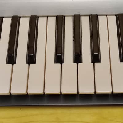 Roland Fantom x6 Keyboard Synthesizer 61 key Workstation image 8