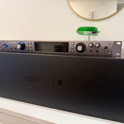 Universal Audio Apollo x8 Thunderbolt 3 Audio Interface 2018 - Present - Black image 1