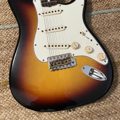 Fender Custom Shop '65 Stratocaster Journeyman Relic 3-Color Sunburst image 3