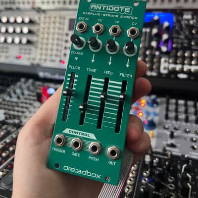 Dreadbox Antidote Karplus-Sting Strings 2020 - Present - Green image 2
