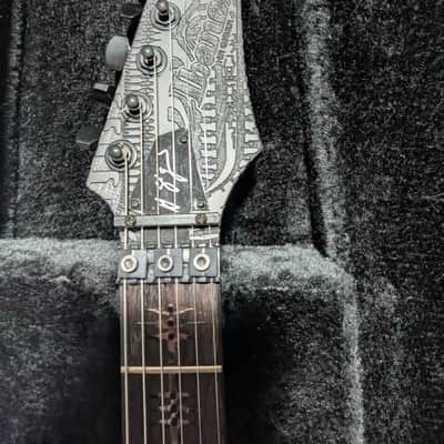 Ibanez Prestige alien guitar/ hr giger signed 2008 image 3