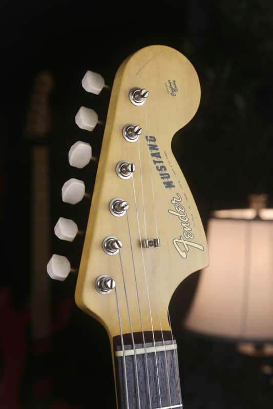 Fender Mustang Char Signature, MADE IN JAPAN 2023 - Olympic White