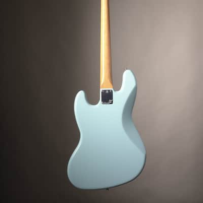 Fender Vintera 60s Jazz Bass - Daphne Blue w/ gigbag image 4