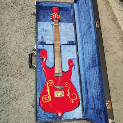 Fernandes BT 120MM   90 YEAR'S RED "BUCK-TICK" HISASHI IMAI'S GT. Signature models image 2