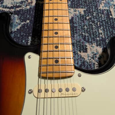 Fender Player Plus Stratocaster with Maple Fretboard 2021 - Present - 3-Color Sunburst image 3