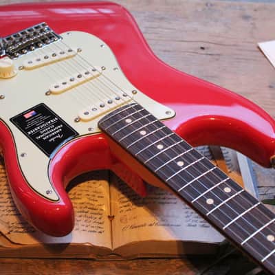 FENDER "NEW MODEL American Professional Classic Stratocaster Faded Dakota Red" GIGBAG, PAPERS, 3, 48 KG image 3