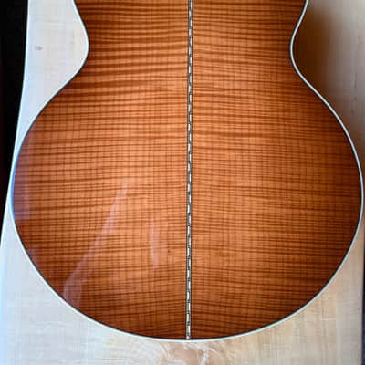 ‘07 Bourgeois Petite Jumbo Custom DBJ - Pale Amber Burst image 4