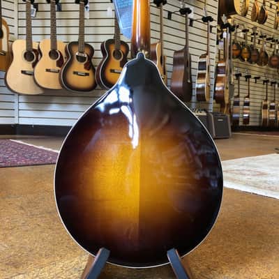 Kentucky KM-270 Deluxe Oval Hole A-Style Spruce/Maple Mandolin Sunburst w/Padded Gig Bag image 3