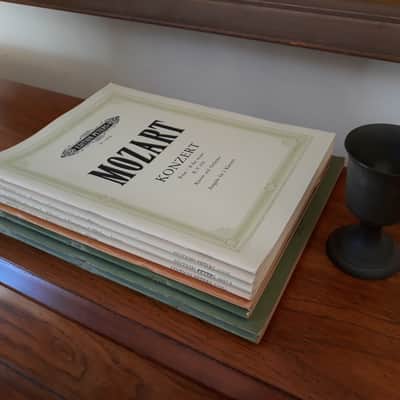 Vintage 1987 Baldwin 623 Upright Piano in Satin Walnut image 10