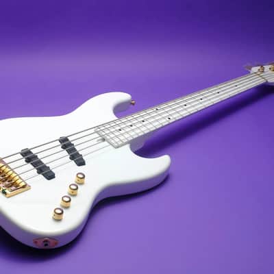 Moon JJ-5 Larry Graham model image 1