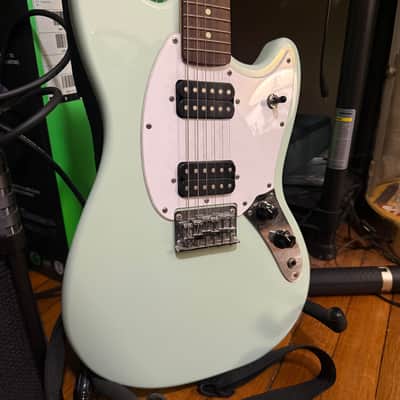 Squier Bullet Mustang HH Surf Green & Line 6 Spider V 20 MkII image 2