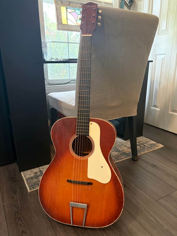 Silvertone 319 1960 - Sunburst - Good