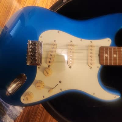 Fender Strat XII 2004/5 - Lake Placid Blue image 2