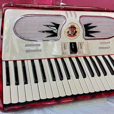 Rare Vintage G. Cavalli 80s-90s - 41 Treble Key 120 Bass Key - Cherry Red - Mint Condition image 7