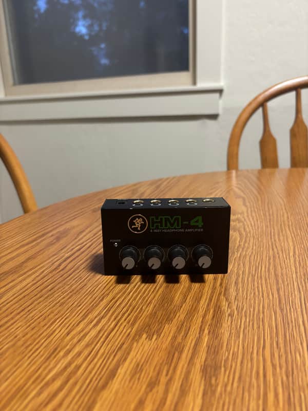 Mackie HM-4 4-Way Headphone Amplifier 2018 - Present - Black image 1
