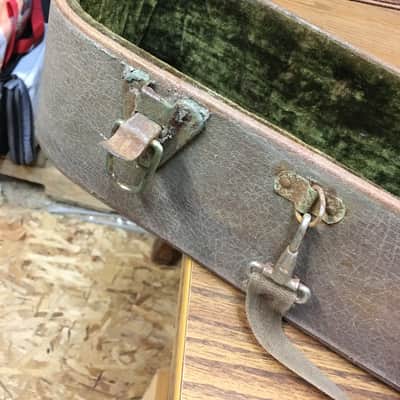 Everest guitar case vintage image 3