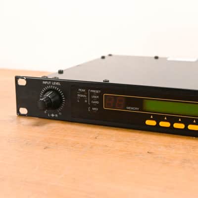 Yamaha EMP700 Stereo Multi-Effect Processor CG01ZTU image 4