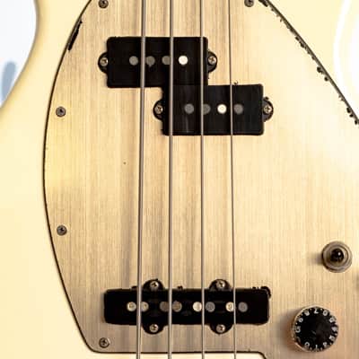 Daion Savage White Electric Bass w/ Original Daion Branded Hardshell Case image 4