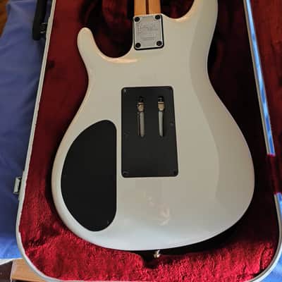Ibanez JS2400-WH Joe Satriani Signature 2010 - 2014 - White image 3