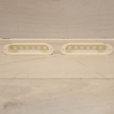 Unknown Single Coil Pickup Covers 2 - White image 4