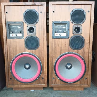 Cerwin Vega D7 speakers in good condition - 1980's image 1